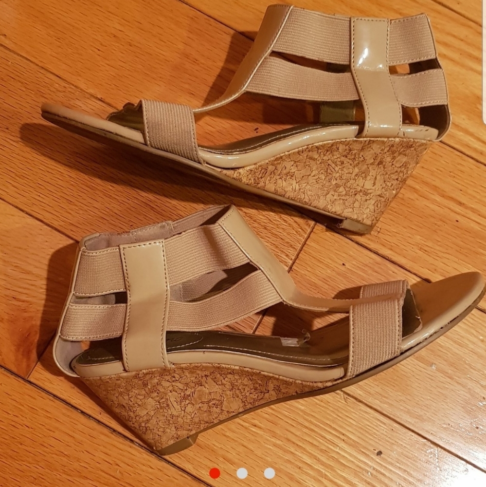 Deflex cork look nude wedge sandals 5.5